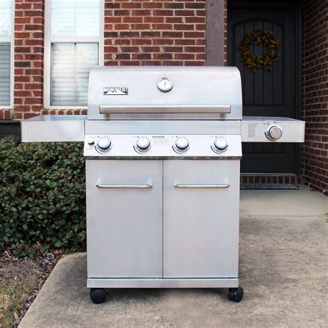 Monument grill reviews - At a Glance: Our Top Picks for Monument Grill. OUR TOP PICK: Monument Grills Clearview Lid 4 Burner Gas Grill. RUNNER-UP: Monument Grills Stainless Steel 4 Burner Gas Grill. BEST BUDGET OPTION: Monument Grills Pellet Grill with WiFi Control.